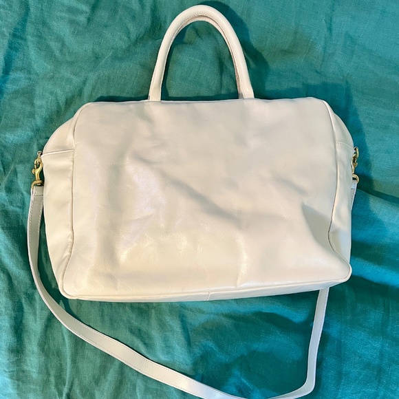 Clare V Claude - Picture 6 of 11